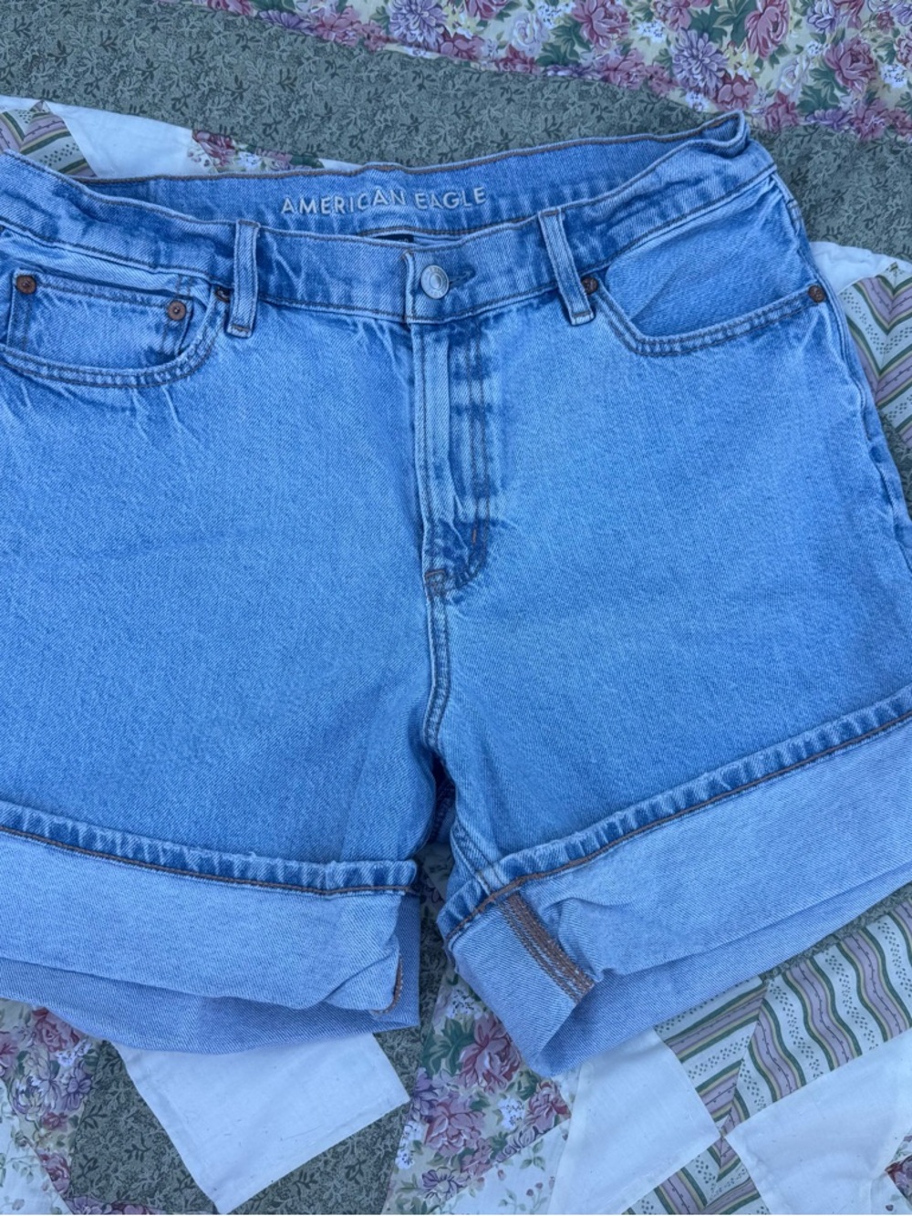 American Eagle Strigid Relaxed High Waisted Short